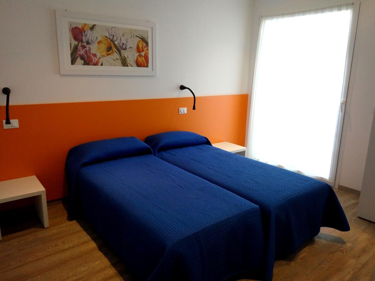 Ferienwohnung Residenza Edda Lignano Sabbiadoro Exterior foto